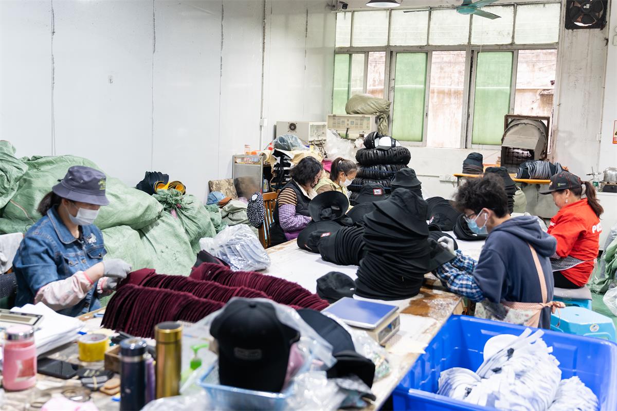 Baseball Cap Factory (6).JPG Baseball Cap Factory (6).JPG