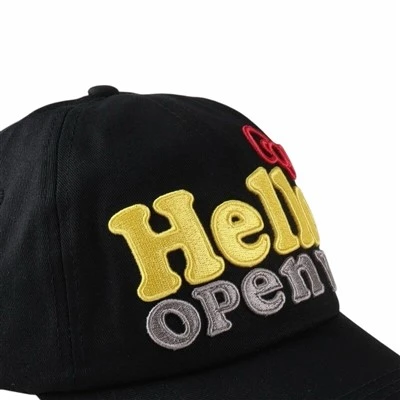 Adakah lebih baik untuk menyulam atau mencetak logo pada topi ayah?