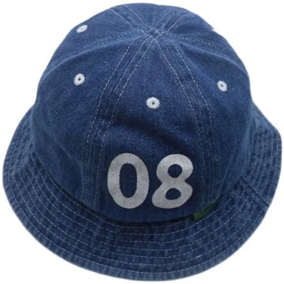 Bahan mana yang lebih baik untuk topi nelayan?